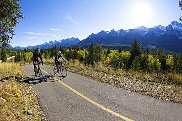 Randonnee Tours Canadian Rockies cycling trip 6 360x240