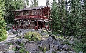 Mountaineer Lodge Plain of Six Glaciers Tea House