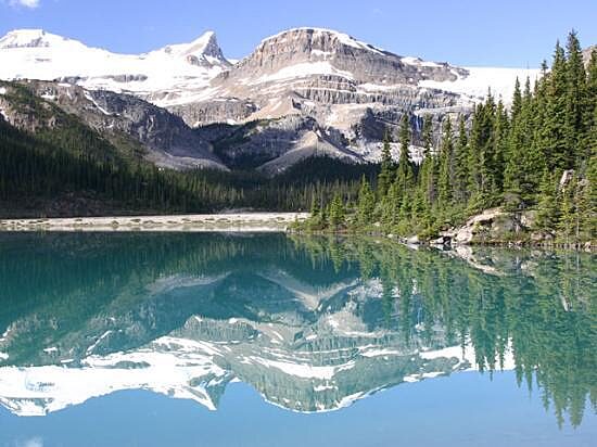 Mountaineer Lodge Bow Glacier Falls