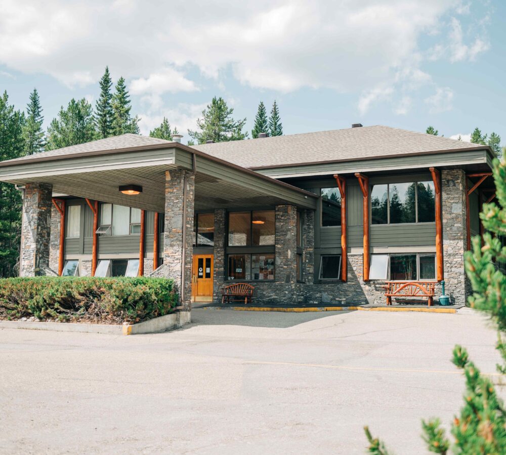 Mountaineer Lodge Lake Louise Hotel