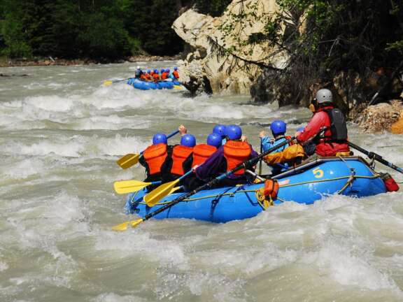 2000x1080 jpg 2010 Hydra River Rafting Banff Lake Louise Tourism10