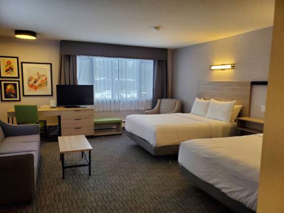Mountaineer Lodge Hotel Lake Louise Accommodations Renovated Hotel