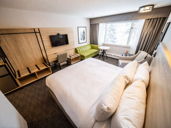 High Res Mountaineer Lodge Winter24 255