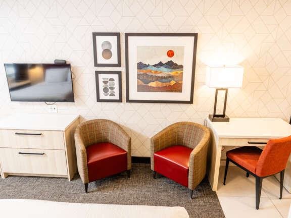Two Queen Guest Room (Timber Building)