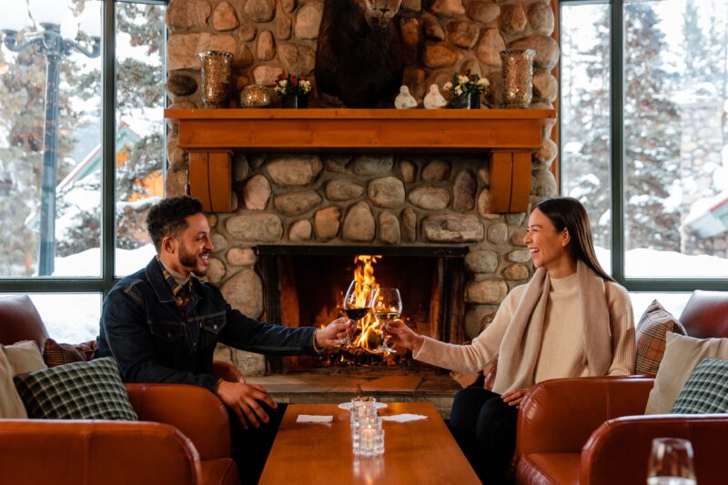 Mountaineer-Lodge-Post-Hotel-Restaurant-Outpost-Pub