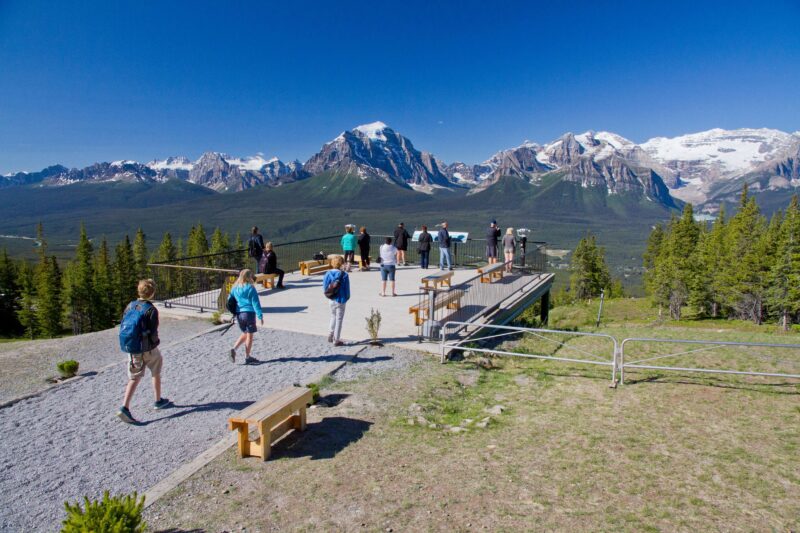 Lake-Louise-Sightseeing-Gondola-Summit-Mountaineer-Lodge-1