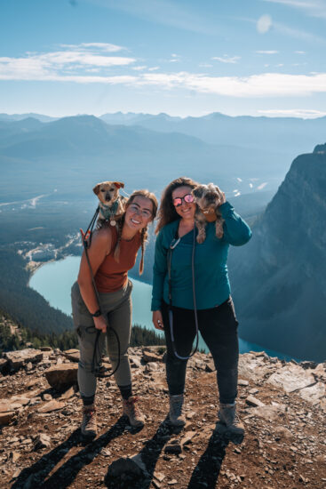 Mountaineer Lodge in Lake Louise Hiking in Banff National Park with a dog