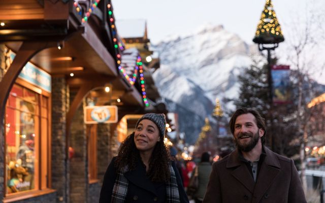Winter Shopping Banff Downtown 2018 Hendrickson horizontal 012 large