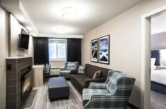 Mountaineer Suite Living Room