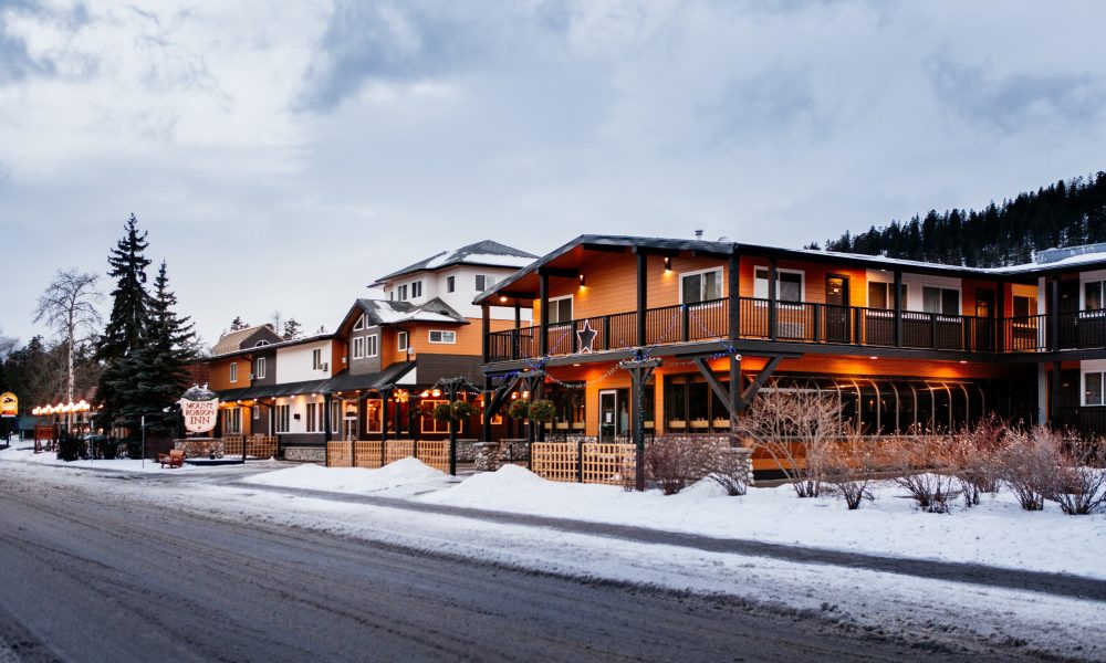 Mount Robson Inn Ext Winter